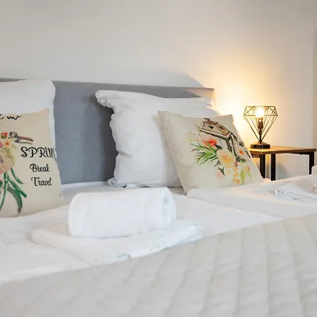 Backhome - Business&Family - Fantastische Schlosslage, Smarttv, Waschtrockner, Netflix, 50Qm, 24H Checkin - Apartment 3 Ludwigsbourg Extérieur photo